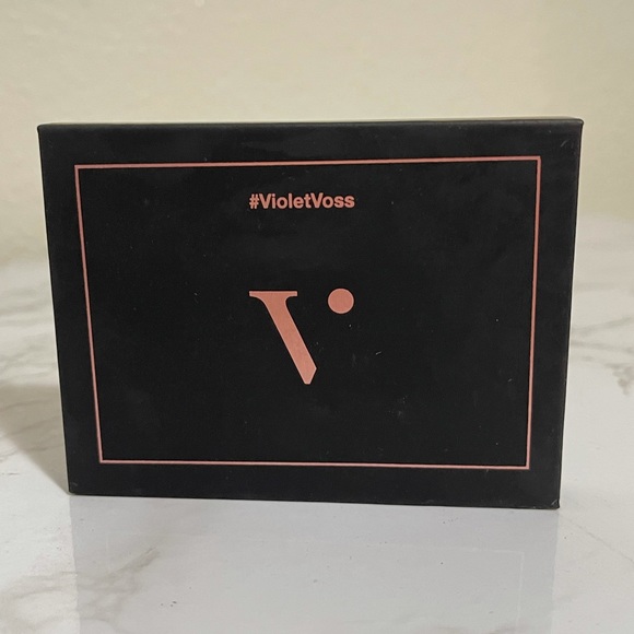 Coral Pop Eye Shadow And Pressed Pigment - Picture 3 of 4